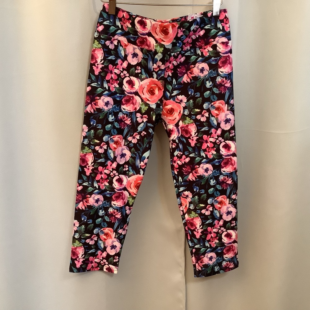 Luv21 Leggings Capris Cropped Women’s Size 2-10 Yoga Waistband